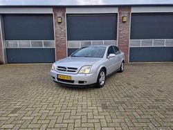 Zilver Gebruikt 2004 Opel Vectra Comfort Sedan | € 1.750 (Eerlijke prijs)
