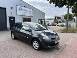 Grijs Gebruikt 2008 Renault Clio II Hatchback | € 999 (Iets duurder)