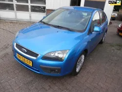 Blauw Gebruikt 2005 Ford Focus Futura Hatchback | € 1.290 (Goede deal)