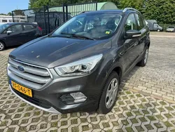 Grijs Gebruikt 2017 Ford Kuga Trend SUV | € 6.999