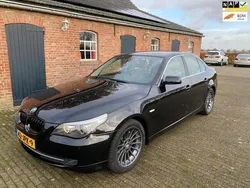 Zwart Gebruikt 2009 BMW 523 Sedan | € 6.400 (Eerlijke prijs)