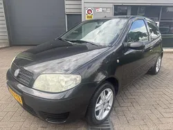 Zwart Gebruikt 2005 Fiat Punto Hatchback | € 1.750 (Eerlijke prijs)