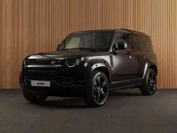 Zwart, metallic lak Gebruikt 2024 Land Rover Defender HSE Dynamic SUV | € 98.800 (Goede deal)