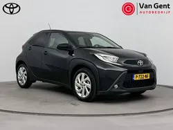 Zwart Gebruikt 2022 Toyota Aygo Hatchback | € 16.999 (Eerlijke prijs)