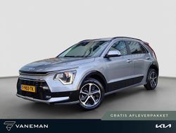 Grijs Gebruikt 2023 Kia Niro SUV | € 28.950 (Eerlijke prijs)
