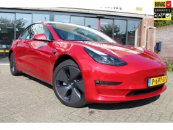 Rood Gebruikt 2022 Tesla Model 3 Long Range Sedan | € 33.950 (Iets duurder)