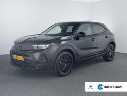 Zwart, metallic lak Gebruikt 2024 Opel Mokka SUV | € 21.900 (Eerlijke prijs)