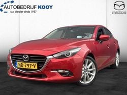 Rood Gebruikt 2017 Mazda 3 Hatchback | € 14.945 (Goede deal)