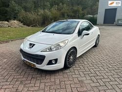 Wit Gebruikt 2010 Peugeot 207 CC Cabriolet | € 3.299 (Eerlijke prijs)