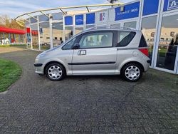 Grijs (metallic) Gebruikt 2007 Peugeot 1007 Hatchback | € 1.250