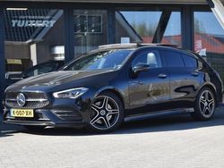 Zwart, metallic lak Gebruikt 2021 Mercedes CLA200 Shooting Brake AMG Stationwagen | € 28.745 (Eerlijke prijs)