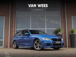 Blauw, metallic lak Gebruikt 2018 BMW 320 M Sport Stationwagen | € 21.950 (Eerlijke prijs)