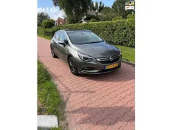 Grijs Gebruikt 2019 Opel Astra Edition Hatchback | € 9.995 (Eerlijke prijs)