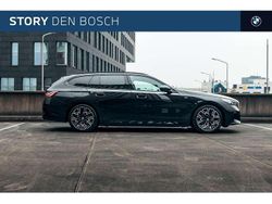 Zwart Nieuw 2025 BMW 530e M Sport Stationwagen | € 82.499 (Super prijs)