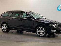 Zwart Gebruikt 2020 Skoda Octavia Business Line Stationwagen | € 13.250 (Eerlijke prijs)