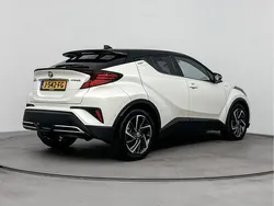 Licht wit metallic Gebruikt 2020 Toyota C-HR SUV | € 26.400 (Eerlijke prijs)
