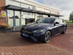 Blauw Gebruikt 2021 Mercedes E300 AMG line Sedan | € 39.900 (Goede deal)