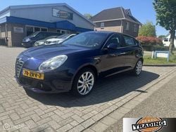 Blauw Gebruikt 2013 Alfa Romeo Giulietta Hatchback | € 4.400 (Super prijs)