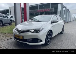 Wit Gebruikt 2017 Toyota Auris Hatchback | € 15.340 (Eerlijke prijs)