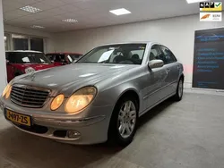 Grijs Gebruikt 2003 Mercedes E200 Classic Sedan | € 6.740 (Super prijs)
