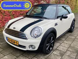 Wit, metallic lak Gebruikt 2008 Mini Cooper Pepper Hatchback | € 3.945 (Duur)