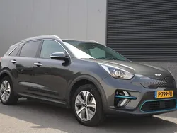 Grijs Gebruikt 2022 Kia e-Niro 2 SUV | € 21.949 (Super prijs)