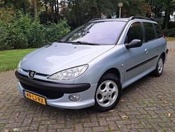 Grijs Gebruikt 2003 Peugeot 206 Stationwagen | € 1.349 (Eerlijke prijs)