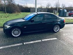 Zwart Gebruikt 2009 BMW 320 Sedan | € 5.900 (Eerlijke prijs)