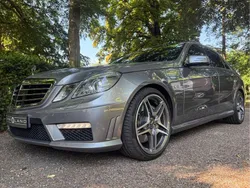 Grijs, metallic lak Gebruikt 2011 Mercedes E63 AMG AMG Sedan | € 35.950