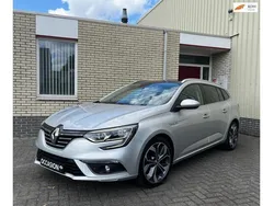 Zilver, metallic lak Gebruikt 2017 Renault Mégane GrandTour Bose Edition Stationwagen | € 14.450 (Duur)