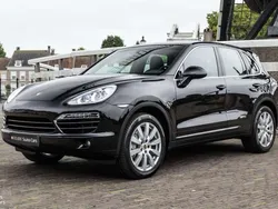 Zwart, metallic lak Gebruikt 2011 Porsche Cayenne SUV | € 49.995