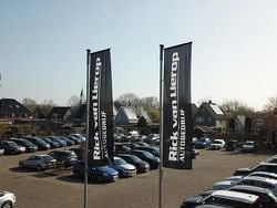 Zwart Gebruikt 2024 Mercedes C180 AMG line Stationwagen | € 41.999 (Goede deal)