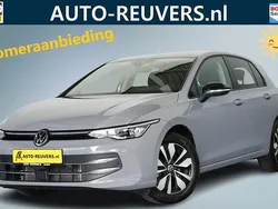 Grijs Gebruikt 2024 VW Golf VIII Goal Hatchback | € 28.900 (Eerlijke prijs)