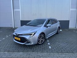 Grijs Gebruikt 2024 Toyota Corolla Edition Stationwagen | € 31.839 (Iets duurder)