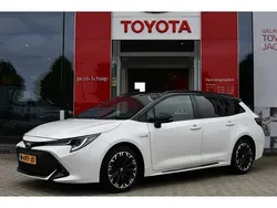 Wit Gebruikt 2020 Toyota Corolla Limited Stationwagen | € 25.499 (Eerlijke prijs)