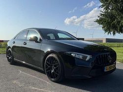 Zwart Gebruikt 2019 Mercedes A35 AMG Sedan | € 19.950 (Eerlijke prijs)