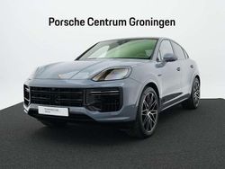 Grijs Gebruikt 2024 Porsche Cayenne Turbo E-Hybrid SUV | € 179.900 (Super prijs)