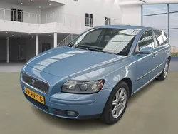 Blauw Gebruikt 2005 Volvo V50 Momentum Stationwagen | € 2.695 (Eerlijke prijs)