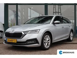 Grijs Gebruikt 2020 Skoda Octavia First Edition Stationwagen | € 18.400 (Eerlijke prijs)
