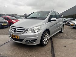 Grijs Gebruikt 2010 Mercedes B160 MPV | € 4.450 (Eerlijke prijs)