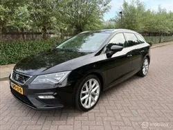 Zwart Gebruikt 2017 Seat Leon ST FR Stationwagen | € 7.995