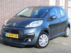 Grijs Gebruikt 2013 Peugeot 107 Active Hatchback | € 5.450 (Eerlijke prijs)