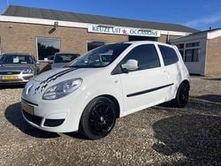 Wit Gebruikt 2008 Renault Twingo Authentique Hatchback | € 1.595 (Iets duurder)