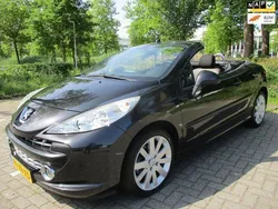 Zwart Gebruikt 2008 Peugeot 207 CC Sport Cabriolet | € 2.650 (Eerlijke prijs)
