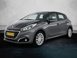 Grijs Gebruikt 2018 Peugeot 208 Signature Sky Hatchback | € 11.920 (Iets duurder)