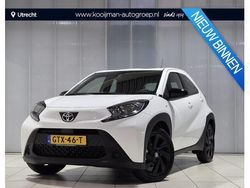 Pure white Gebruikt 2024 Toyota Aygo Play Hatchback | € 19.500 (Eerlijke prijs)
