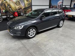 Gebruikt 2015 Volvo V60 CC Summum Stationwagen | € 8.450 (Duur)