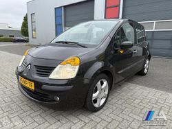 Zwart Gebruikt 2005 Renault Modus Luxe MPV | € 2.299 (Iets duurder)
