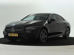 Donker kosmoszwart metaalkleur metallic Gebruikt 2024 Mercedes 250 Edition Sedan | € 42.750