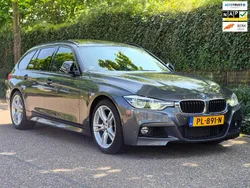 Grijs Gebruikt 2017 BMW 318 Executive Stationwagen | € 17.650 (Iets duurder)